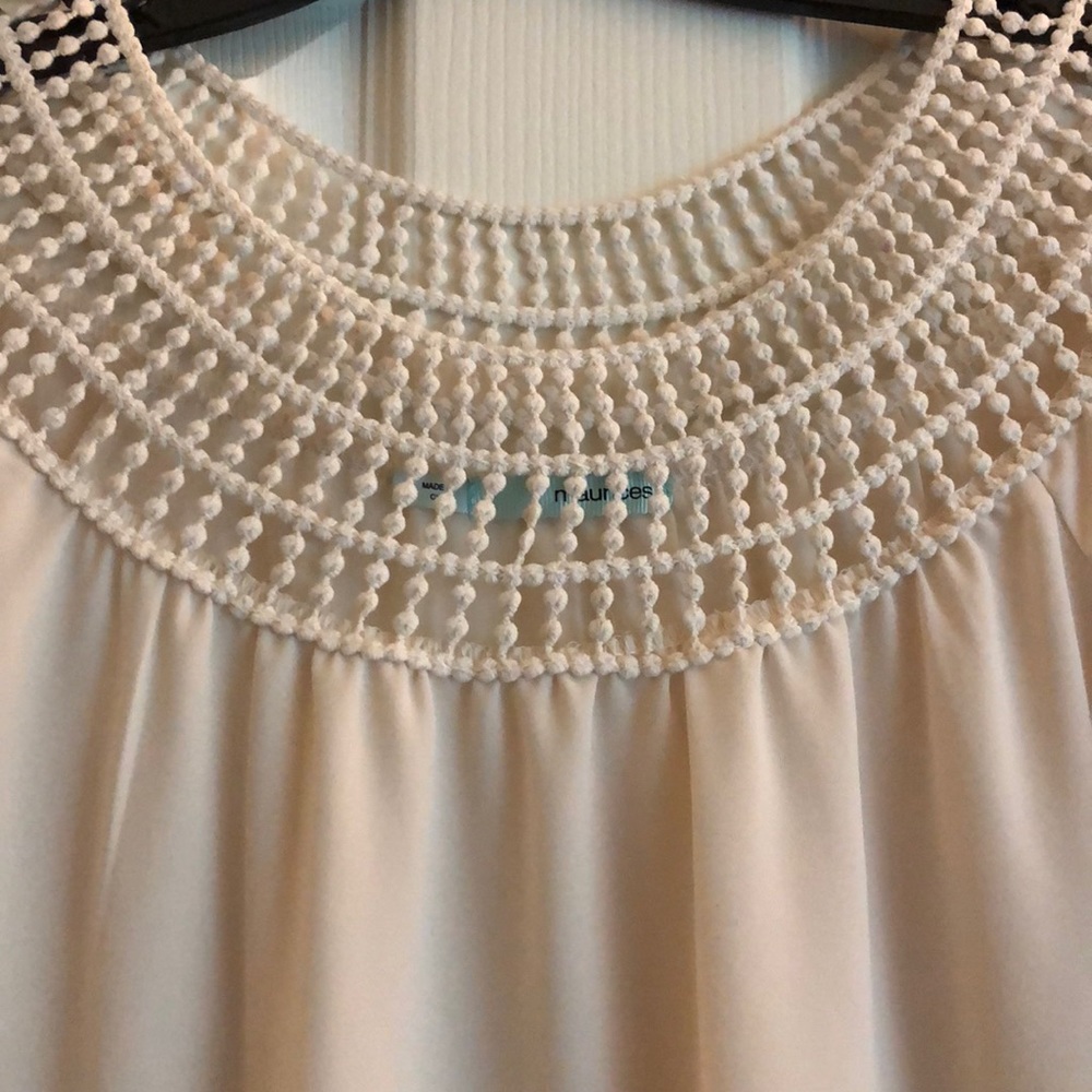 Blouse - Picture 2 of 3